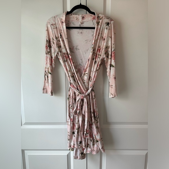 Posh Peanut Vintage Pink Rose Robe (Size S/M) - Picture 2 of 9
